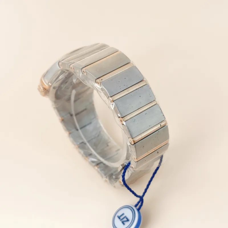 OMEGA Watch Watch Grey One Size35 — cover view 8 of 13
