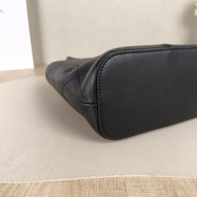 Chanel Top Handle Bag26p hobo Black Calfskin Small21 × 10 × 27.5 cm — detail view 6 of 12
