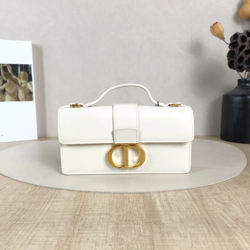 DIOR Crossbody Bag Miss Montaigne Chain Bag White Calfskinmini20 × 4 × 10 cm