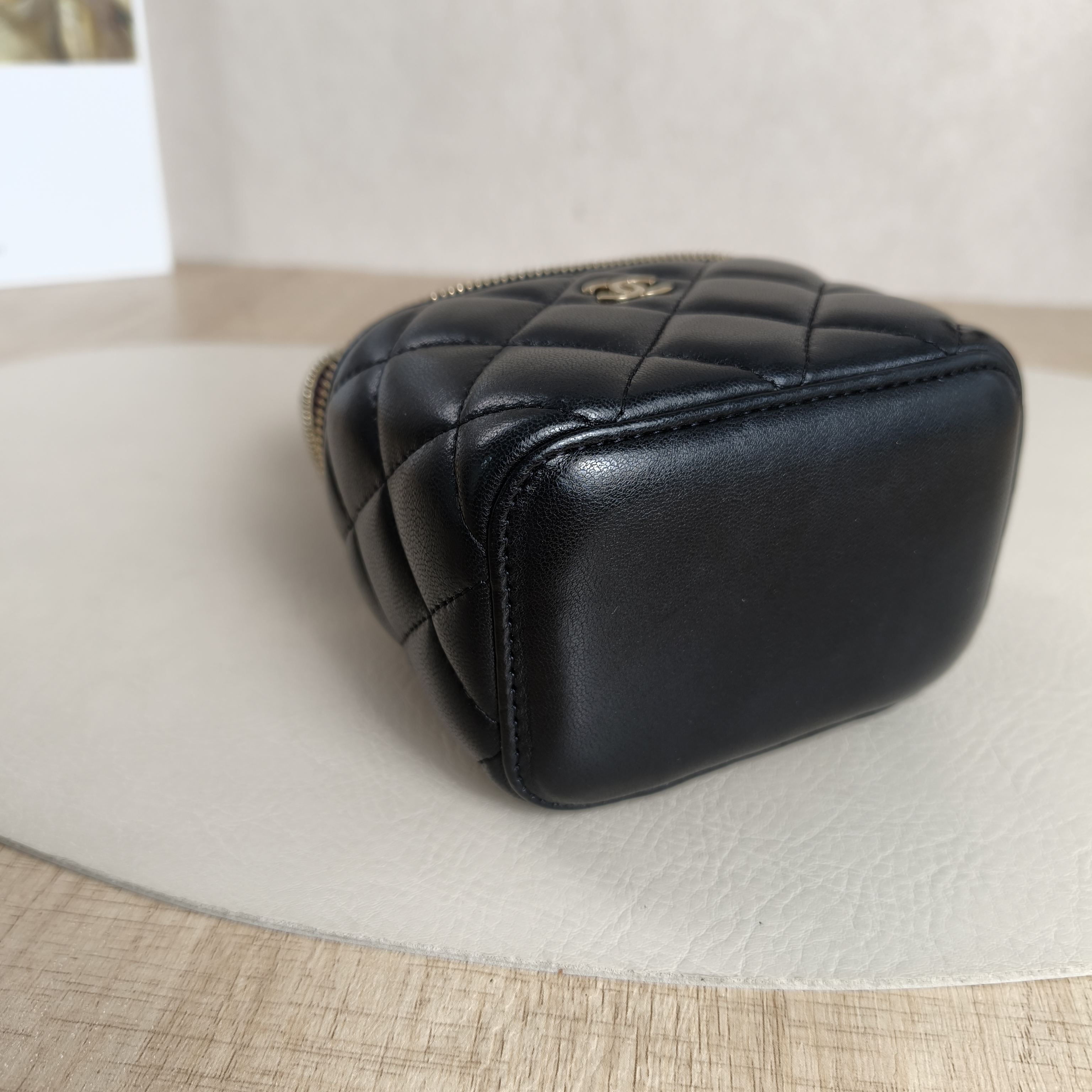 Chanel Crossbody Bag23cmini Black Lambskin Mini10 × 7 × 9 cm — cover view 12 of 12