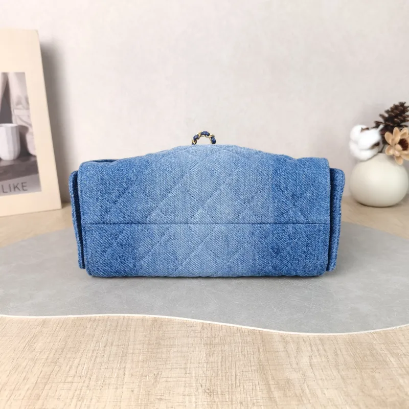 Chanel Crossbody Bag 25Bag Blue Mini 22 × 12.5 × 20 cm — cover view 4 of 5