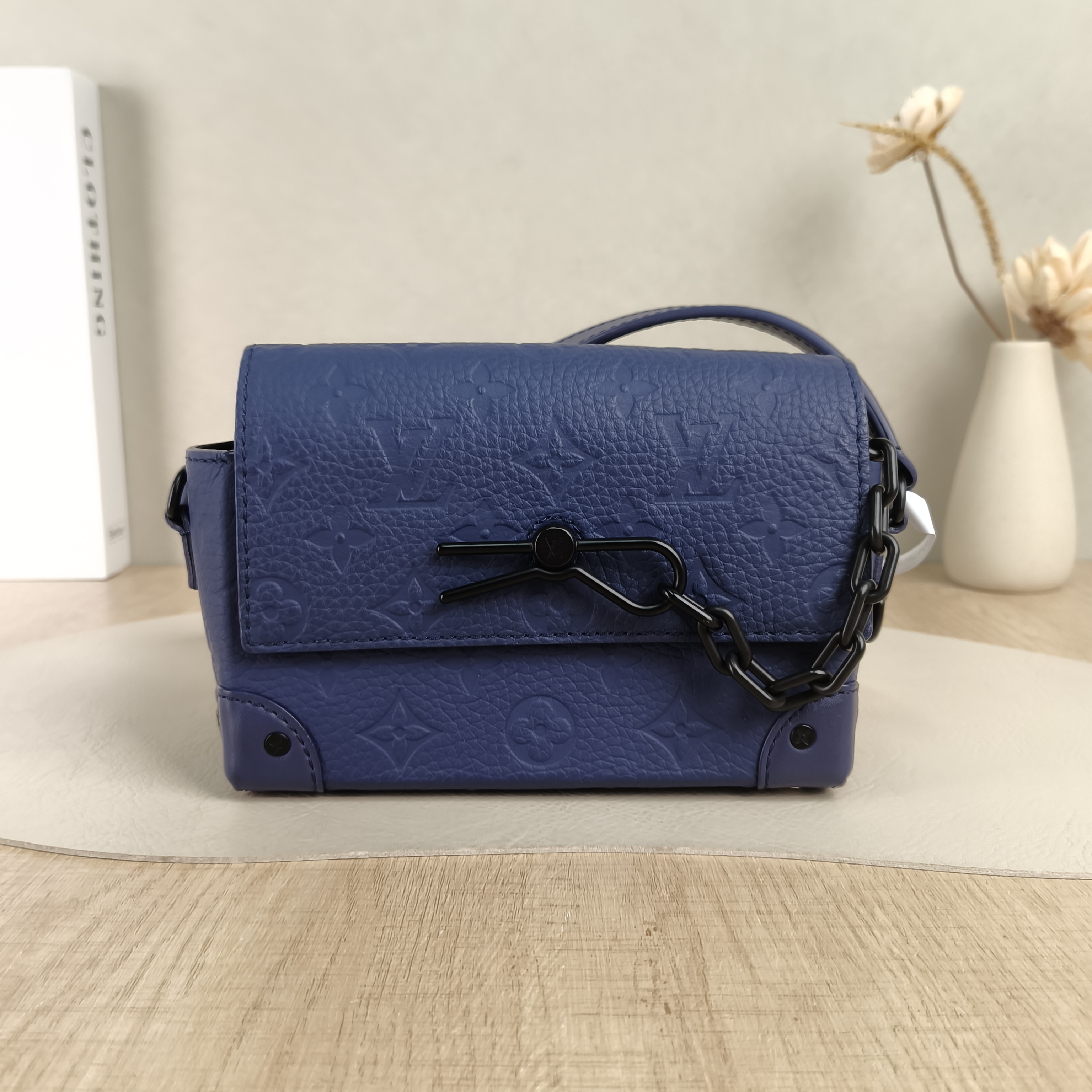 Louis Vuitton Crossbody Bag Steamer Box Blue Calfskinmini18 × 6.5 × 11 cm
