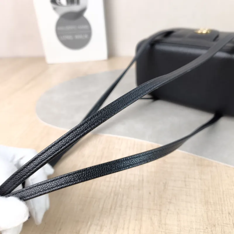 Chanel Shoulder Bag 26s preppy Shoulder Bag Black Grained Calfskin 17 × 8 × 9.5 cm — detail view 7 of 11