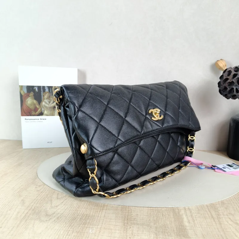 Chanel Shoulder Bag hobo Black Lambskin One Size 39 × 9 × 23 cm — cover view 2 of 5