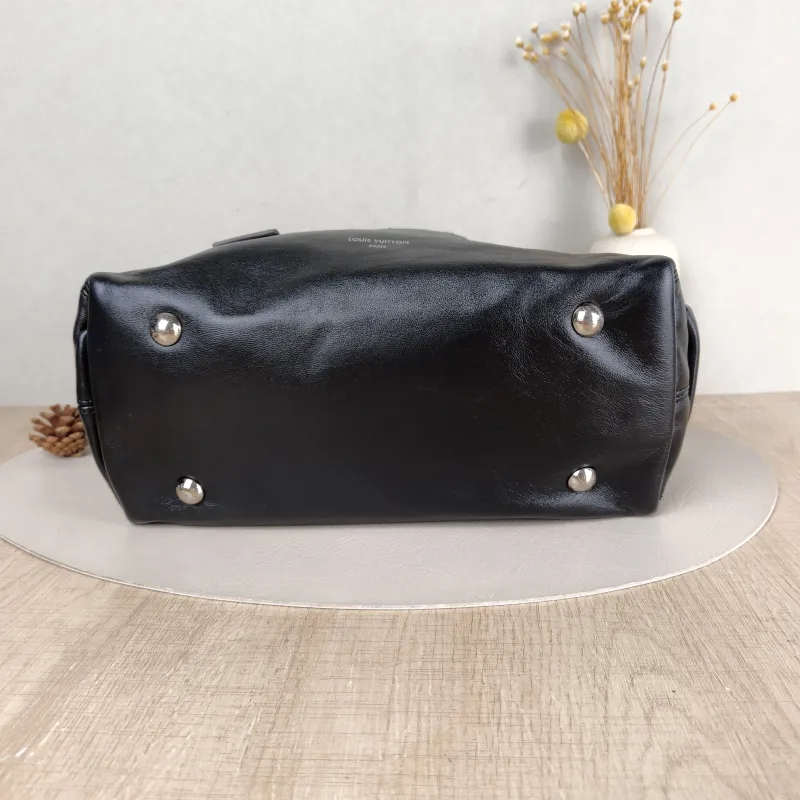 Louis Vuitton Crossbody Bag Carryall Cargo Vibe Black SL ambskin Small 33.5 × 15 × 23 cm — cover view 5 of 5