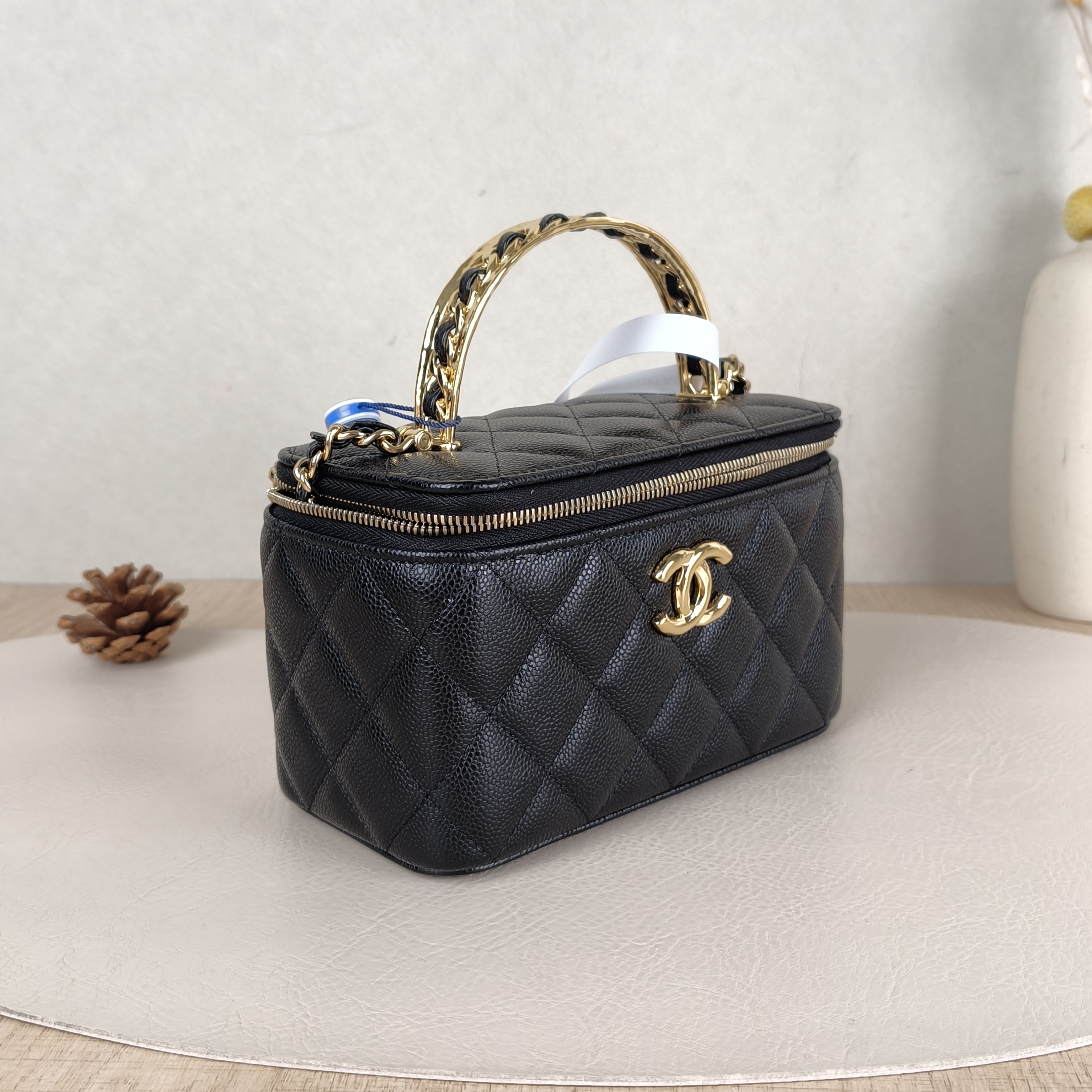 Chanel Crossbody Bag Edition Woven Black Calfskinmini16 × 8 × 9.5 cm — cover view 5 of 6