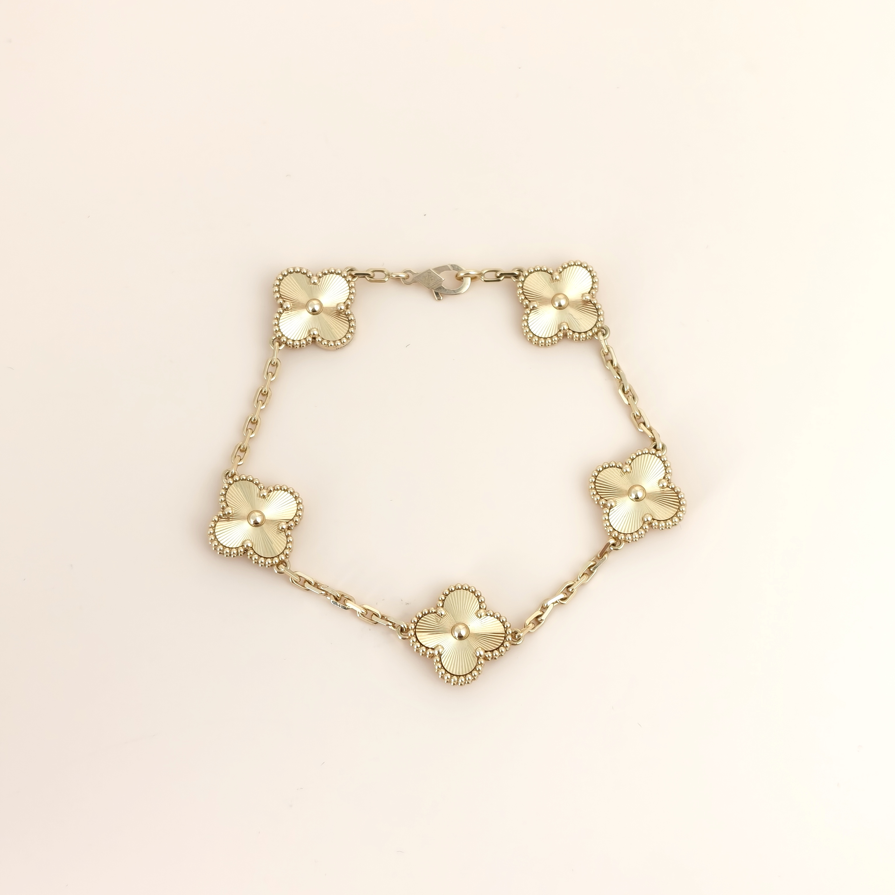 Van Cleef & Arpels Bracelet Alhambra Alhambra Collection Five-Motif Bracelet Gold18KY ellow Gold Vintage Small1.5 × 1.5 × 19 cm