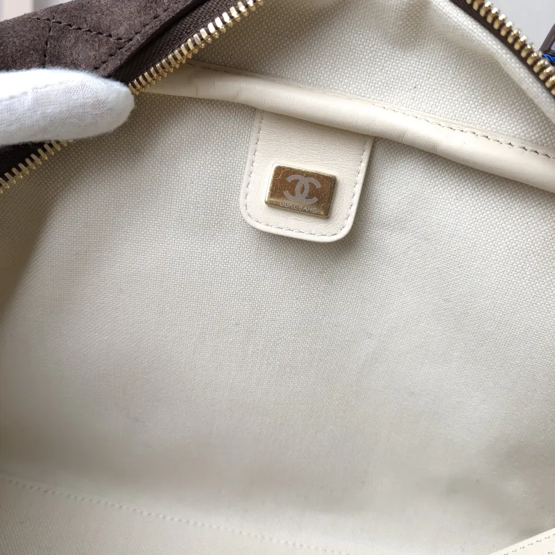 Chanel Shoulder Bag Bowling Bag Brown Suede Medium 30 × 9 × 17 cm — detail view 11 of 13