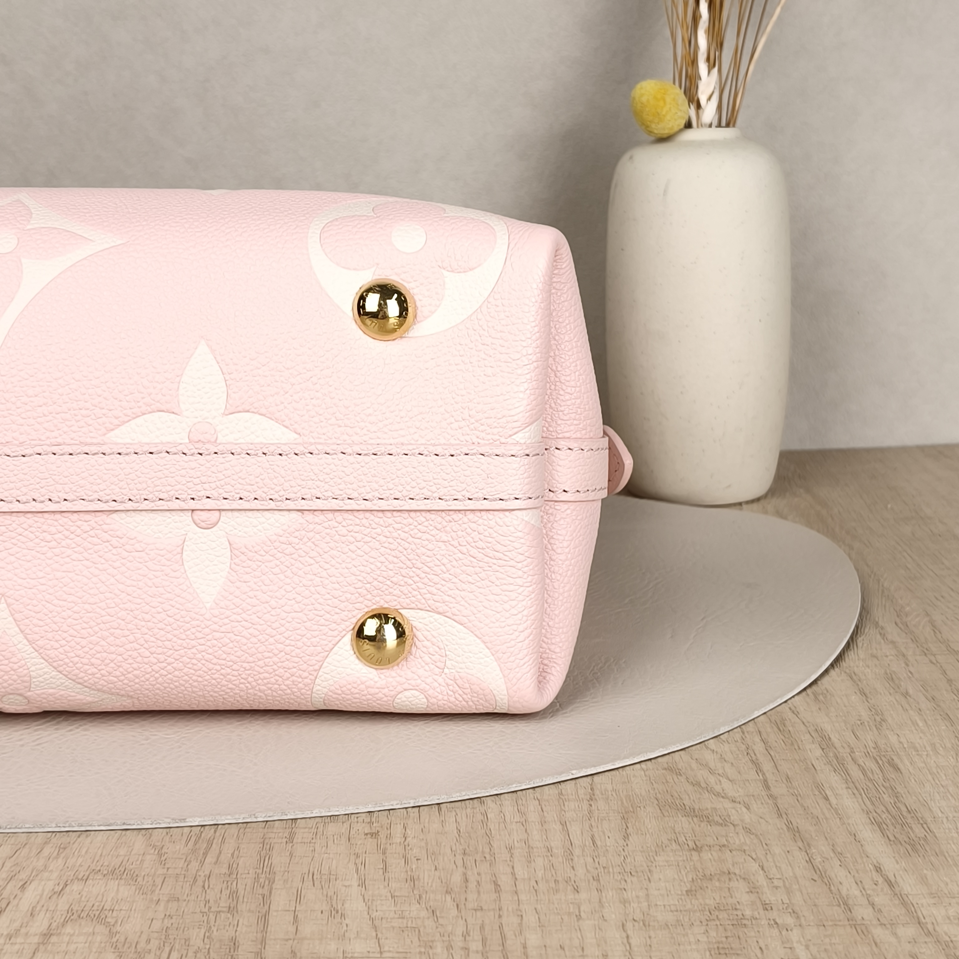 Louis Vuitton Crossbody Bag Carryall — cover view 7 of 10