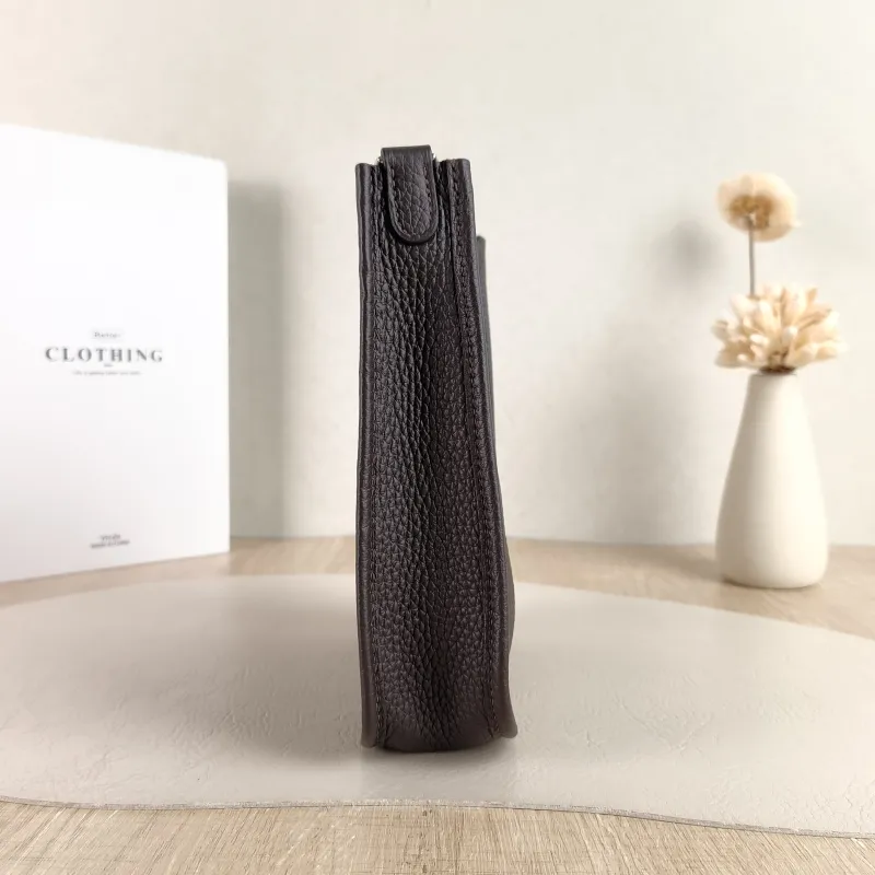 Hermès Crossbody Bag Evelyne Mini 16 Mini 16 TC Calfskin Mini 17 × 5.5 × 18 cm B — detail view 4 of 9