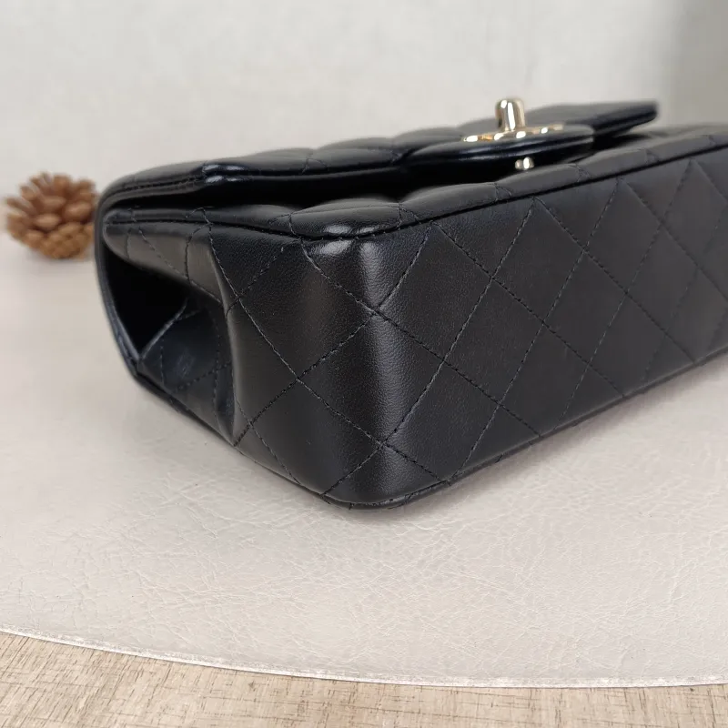 Chanel Crossbody Bag cf mini Edition Black Lambskin mini 20 × 6 × 12 cm — detail view 3 of 16
