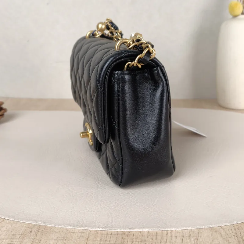Chanel Crossbody Bag24p Pearl Black Lambskinmini17 × 5 × 12.5 cm — detail view 5 of 14