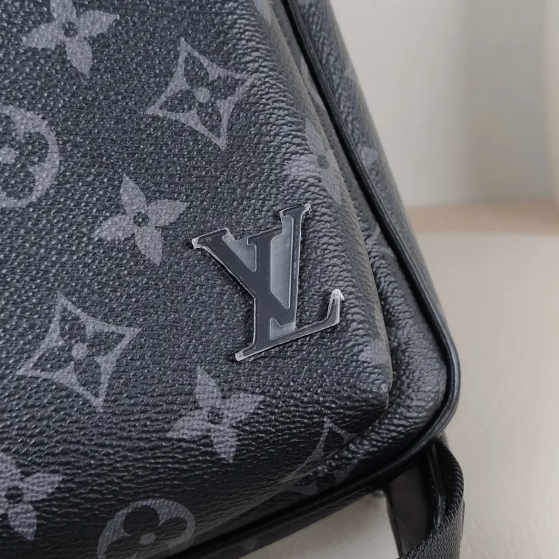 Louis Vuitton Shoulder Bag Avenue Shoulder Bag Black Monogram PVC One Size 15.5 × 7.5 × 25 cm — detail view 7 of 10