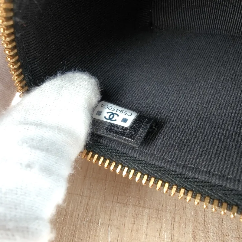 Chanel Crossbody Bag lp Box Bag Black Lambskin One Size 19.5 × 5 × 17 cm — detail view 6 of 12