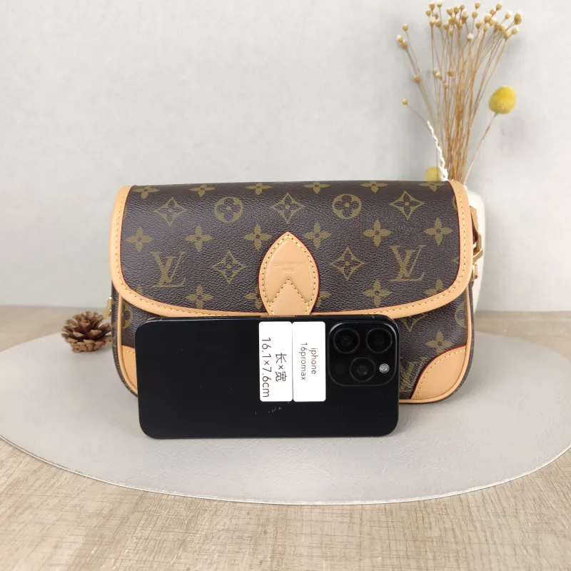 Louis Vuitton Crossbody Bag Shoulder Strap PVC Small 24 × 9 × 15 cm — cover view 3 of 5