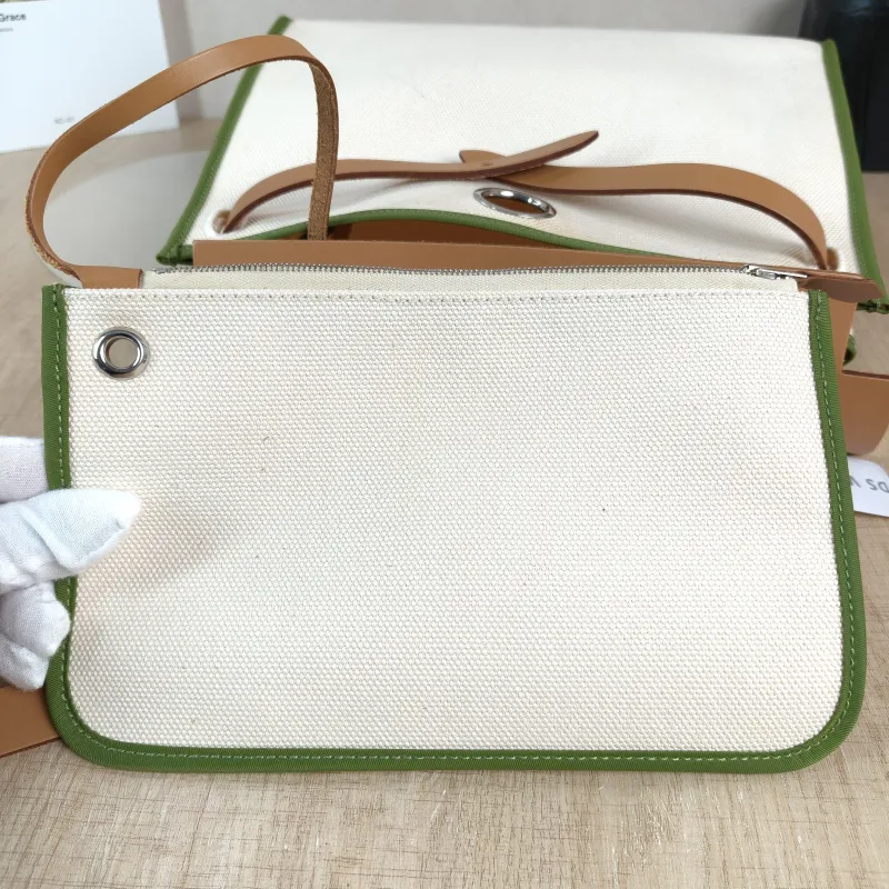 Hermès Crossbody Bag Herbag 31Green White Canvas Medium30.5 × 11 × 25.5 cm — detail view 10 of 16