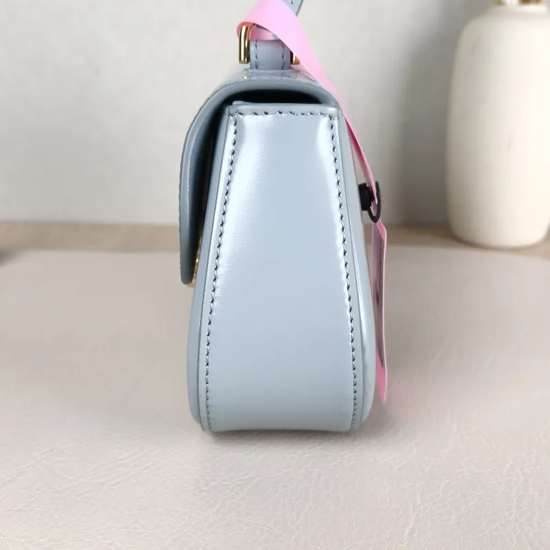 CELINE Crossbody Bagteen lola Crossbody Bag Blue Calfskin20 × 8.5 × 11.5 cm — detail view 6 of 12