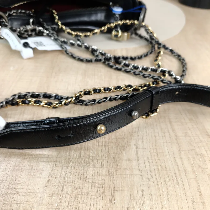 Chanel Crossbody Bag Gabrielle Gabrielle Bag Black CC alfskin Small20 × 8 × 15 cm — detail view 10 of 11