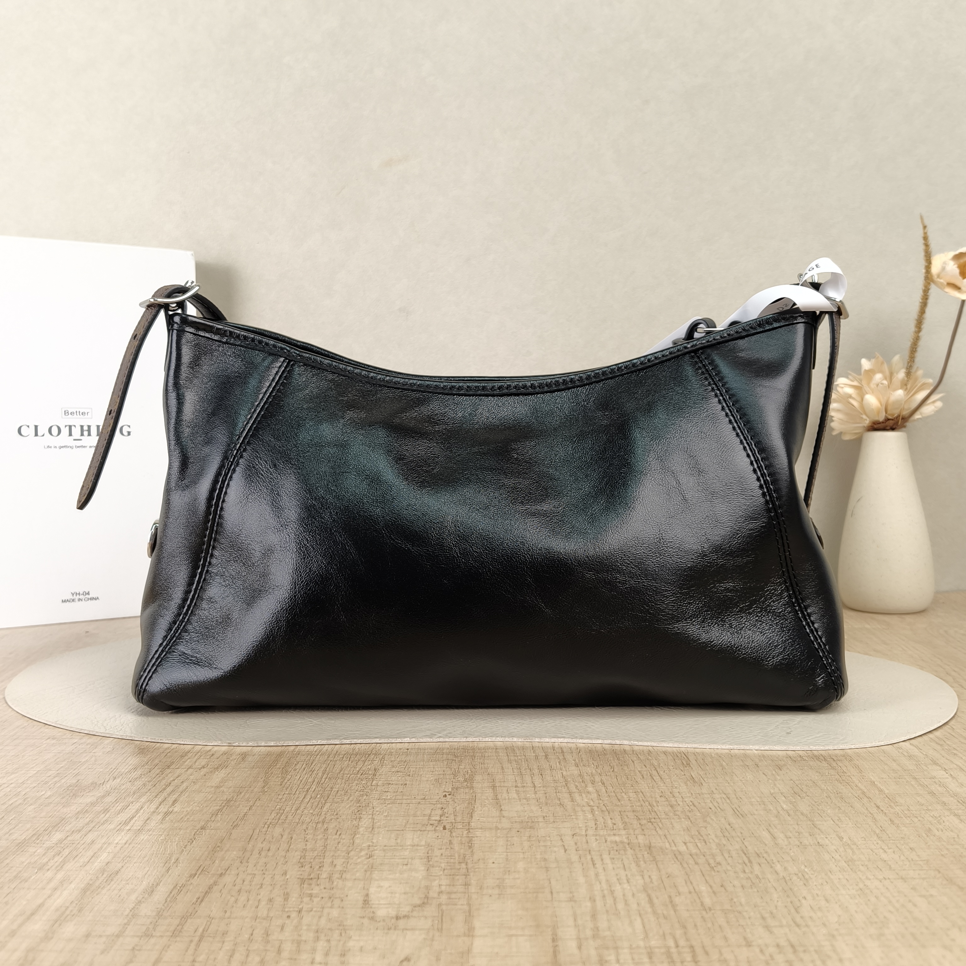 Louis Vuitton Crossbody Bag Carryall Cargo Vibe Black SL ambskin Small33.5 × 15 × 23 cm — cover view 2 of 5
