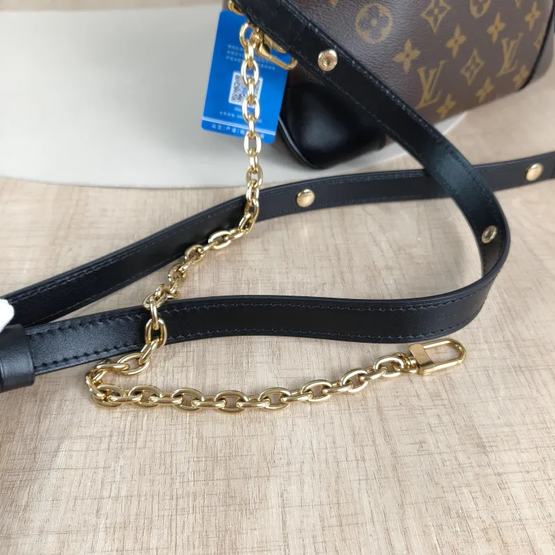 Louis Vuitton Crossbody Bag Boulogne PVC Small 26 × 9.5 × 16 cm — detail view 9 of 11