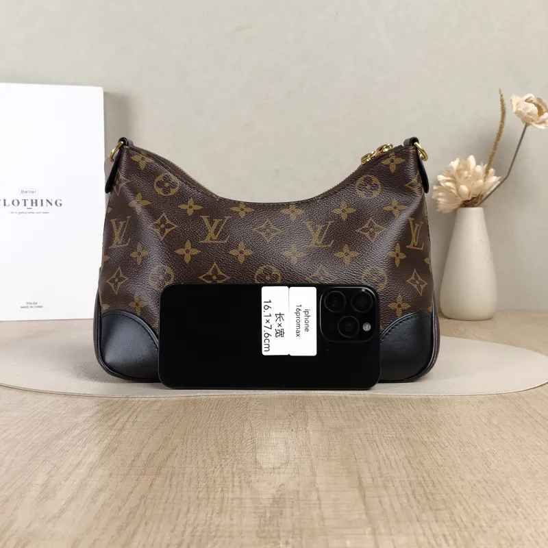 Louis Vuitton Crossbody Bag Boulogne PVC Small26 × 9.5 × 16 cm — cover view 4 of 5