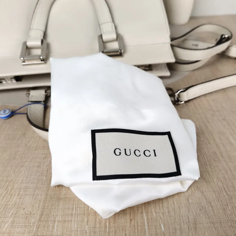 GUCCI Crossbody Bag zumi Top Handle Bag White Calfskin Small 27 × 10 × 22 cm — detail view 13 of 13