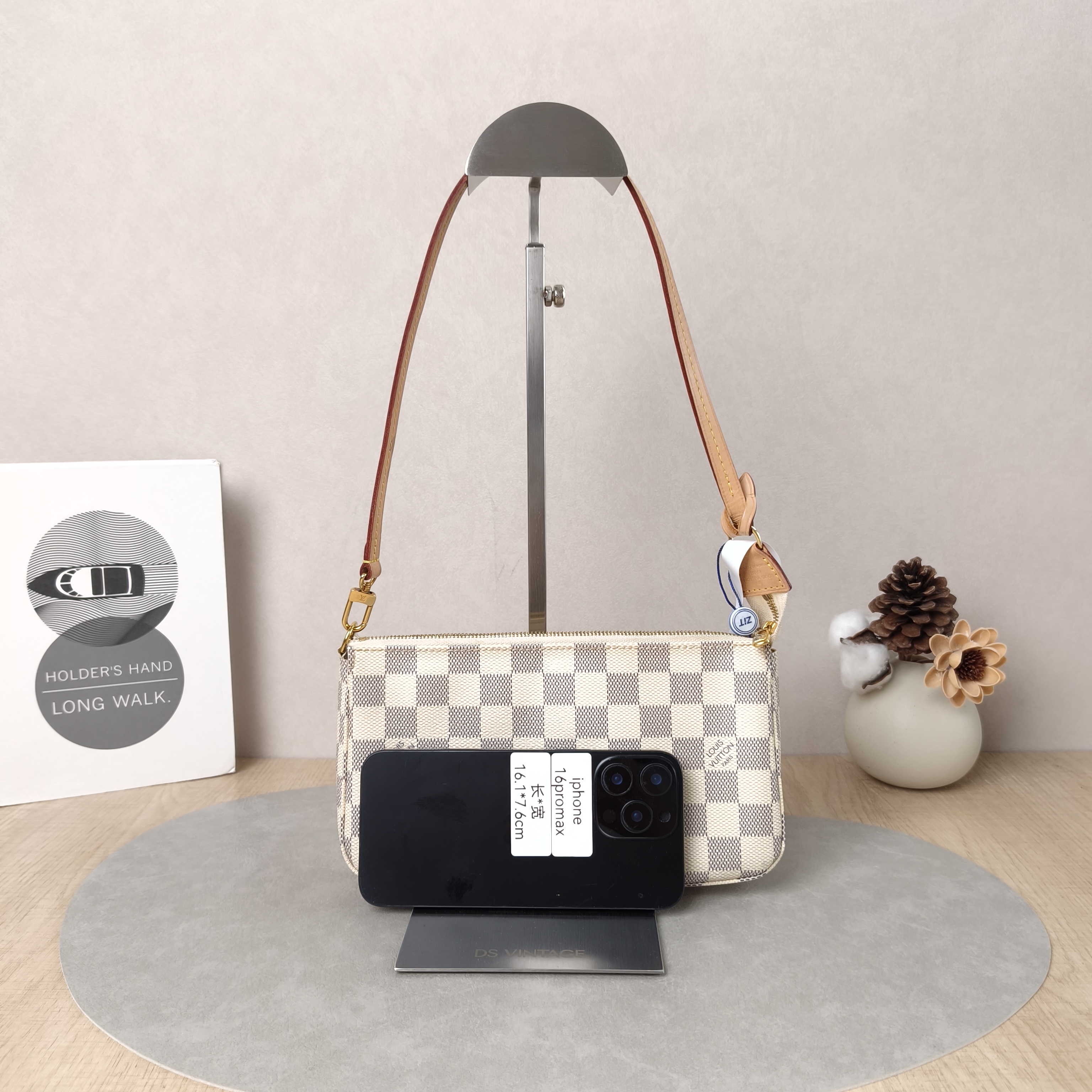 Louis Vuitton Shoulder Bag Vintage PVC Large21 × 3 × 13 cm — cover view 5 of 5