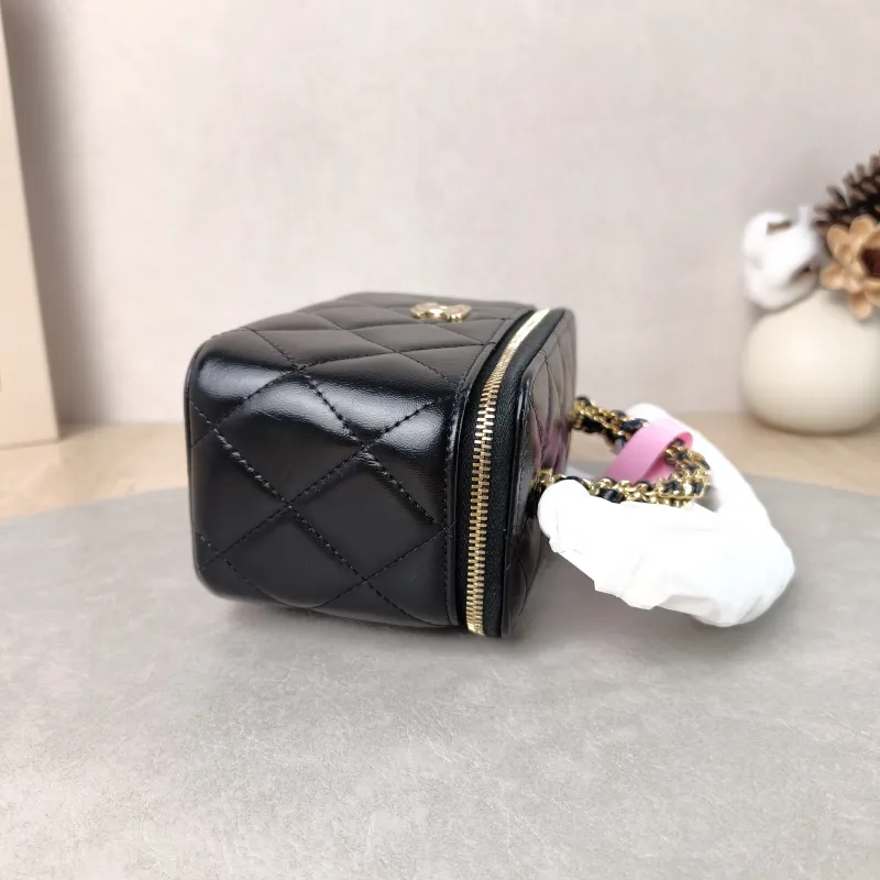 Chanel Crossbody Bag Black Waxed Leather Mini 16 × 8 × 9.5 cm — detail view 2 of 12
