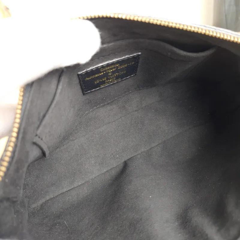 Louis Vuitton Shoulder Bag Pochette Accessoires Monogram PVC · One Size22 × 4 × 13 cm — detail view 6 of 9