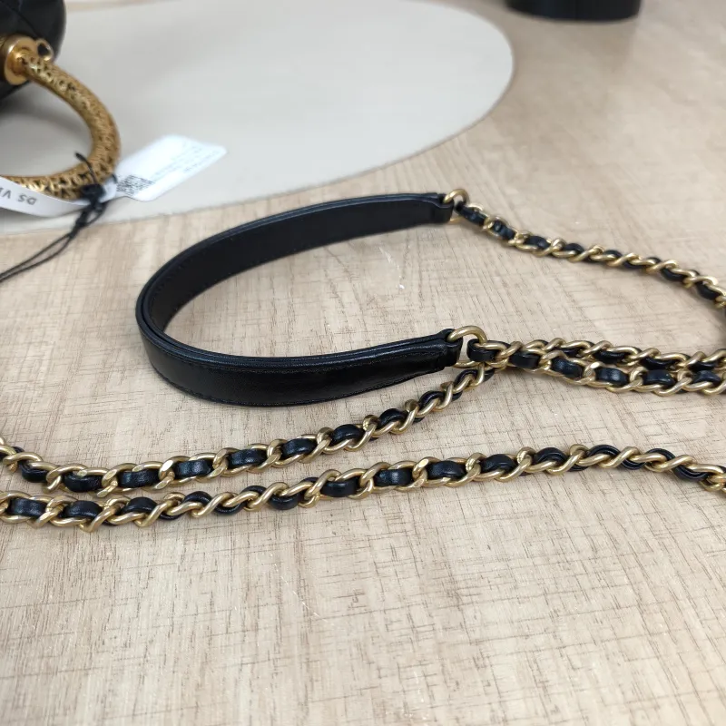 Chanel Top Handle Bag22a Coco Handle​Black CC alfskinmini19 × 9 × 13 cm — detail view 9 of 14