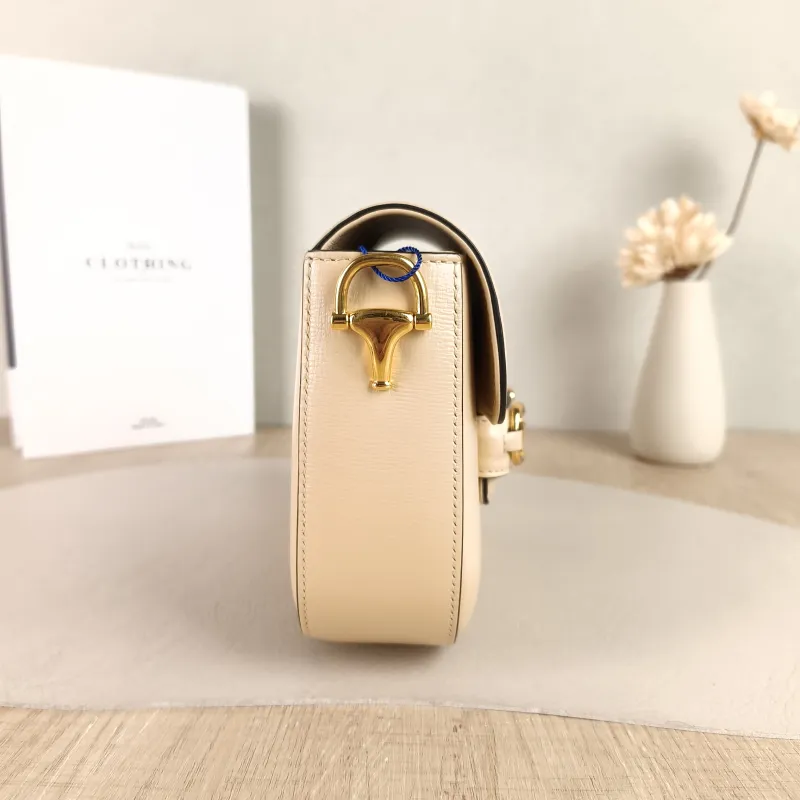 GUCCI Crossbody Bag Horsebit 1955 Horsebit Small Beige Calfskin Small 20.5 × 5 × 14.5 cm — detail view 3 of 9