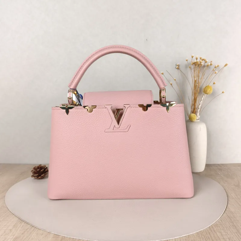 Louis Vuitton Top Handle Bag Capucines Pink Calfskin Medium31.5 × 11 × 20 cm