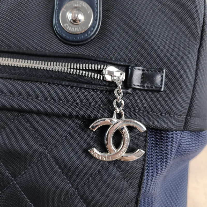 Chanel Top Handle Bag Top Handle Bag Blue Black One Size 34 × 16 × 31 cm 17 — detail view 4 of 11
