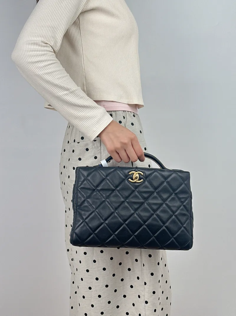 Chanel Shoulder Bag Tote Bag Black Calfskin Large 28 × 11 × 19 cm — on-model view 3 of 3