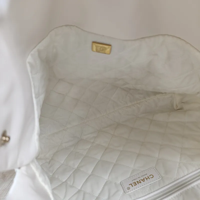 Chanel Shoulder Bag 22Bag White Gold Calfskin Small 35 × 7 × 37 cm — detail view 8 of 14