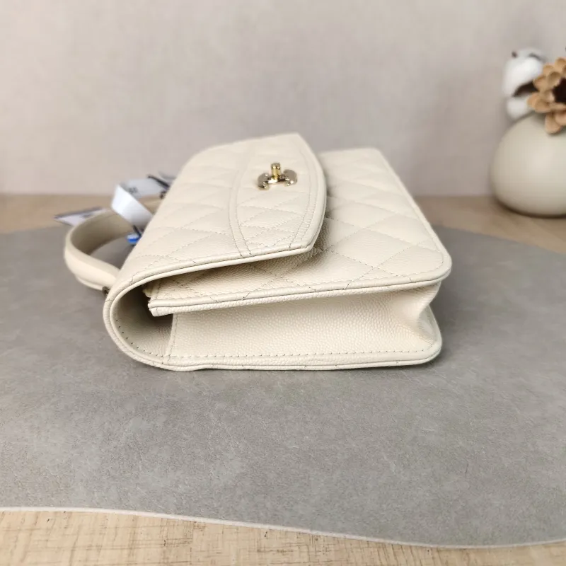 Chanel Backpack Backpack White Grained Calfskin One Size 18.2 × 5 × 14 cm — detail view 3 of 11