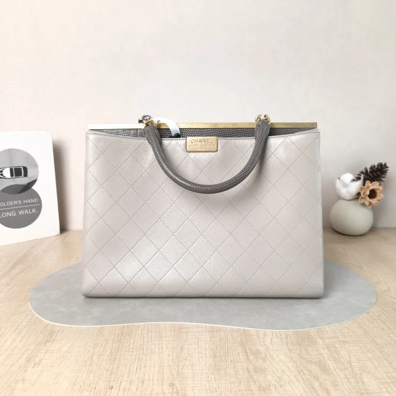 Chanel Top Handle Bag Coco Luxe Messenger Bag Brown Calfskin 33 × 12 × 24 cm 26 — cover view 2 of 5