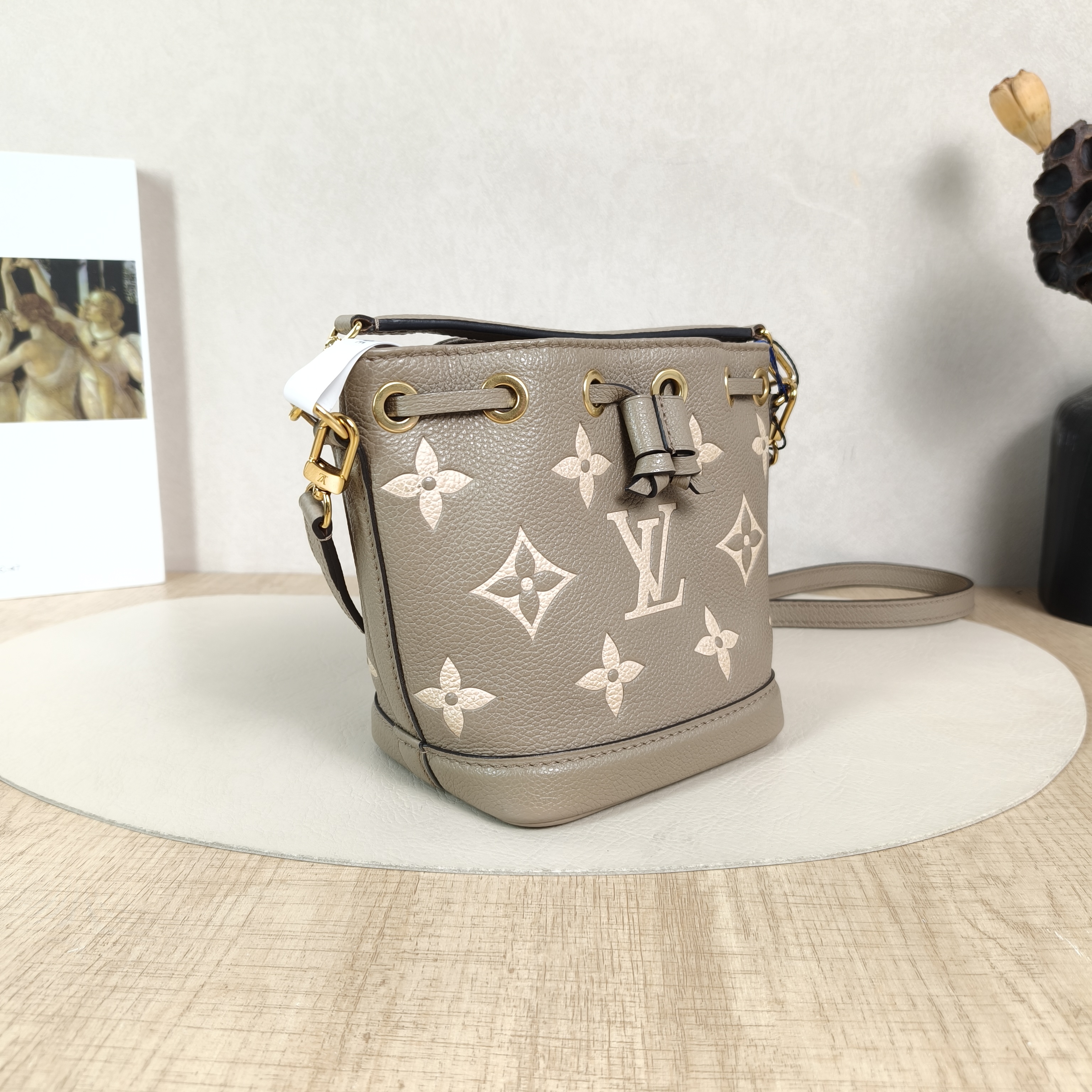 Louis Vuitton Crossbody Bag NANO NOÉ Bucket Bag Nano · White Empreinte Embossed Calfskin Monogramnano13 × 10 × 16 cm — cover view 4 of 5