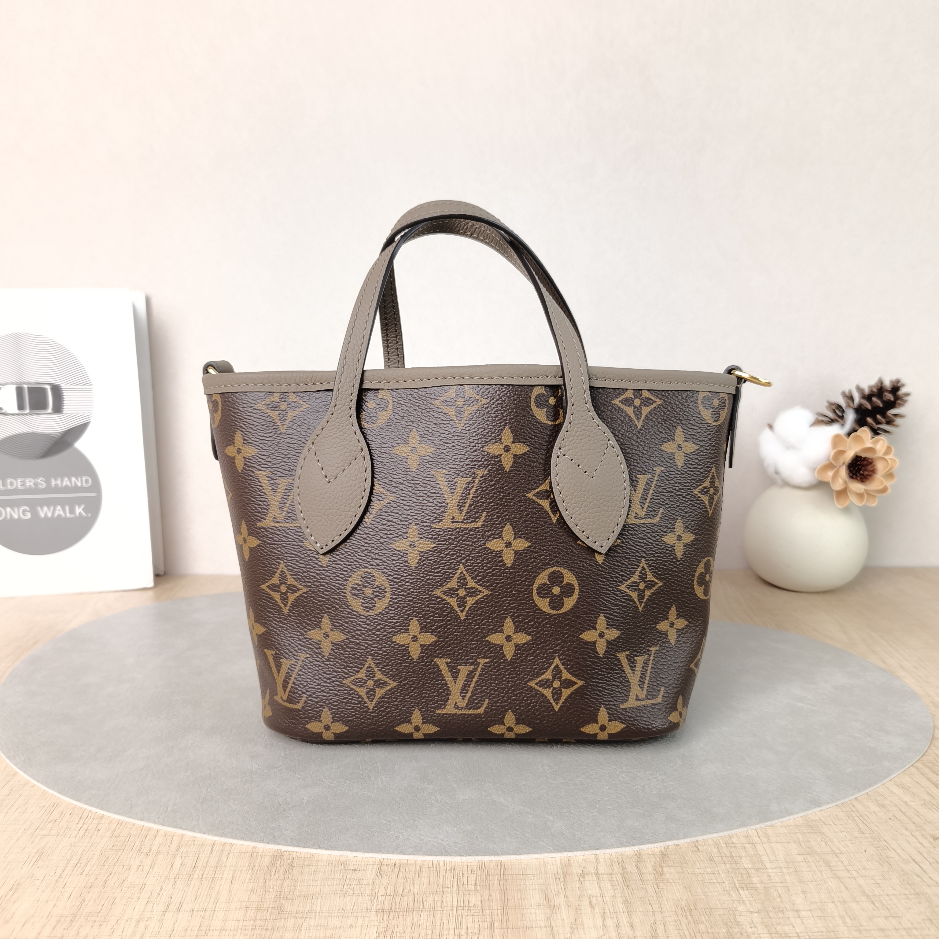 Louis Vuitton Crossbody Bag NEVERFULL INSIDE OUT BB PVC · Calfskin BB26.5 × 11 × 16.5 cm