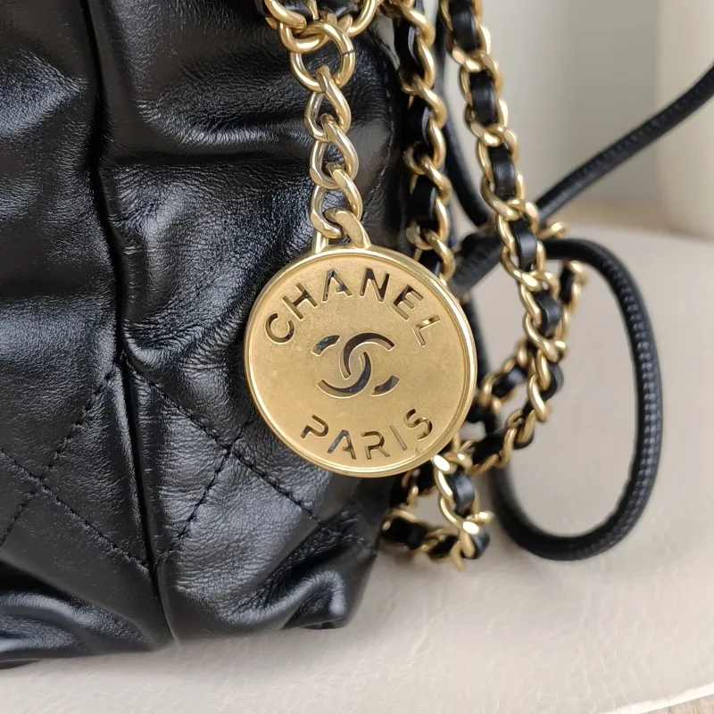 Chanel Shoulder Bag22Bag Black CC alfskinmini20 × 6 × 19 cm — detail view 7 of 11