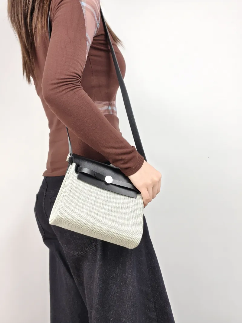 Hermès Crossbody Bag Herbag Zip 20 Beige · Green · Black Calfskin，Canvas Mini 20.5 × 7 × 16.5 cm G — on-model view 2 of 2