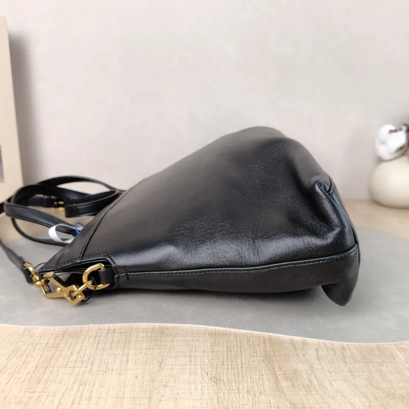 GUCCI Shoulder Bag G Tote Bag Black Calfskin 37 × 10 × 23 cm — detail view 10 of 12