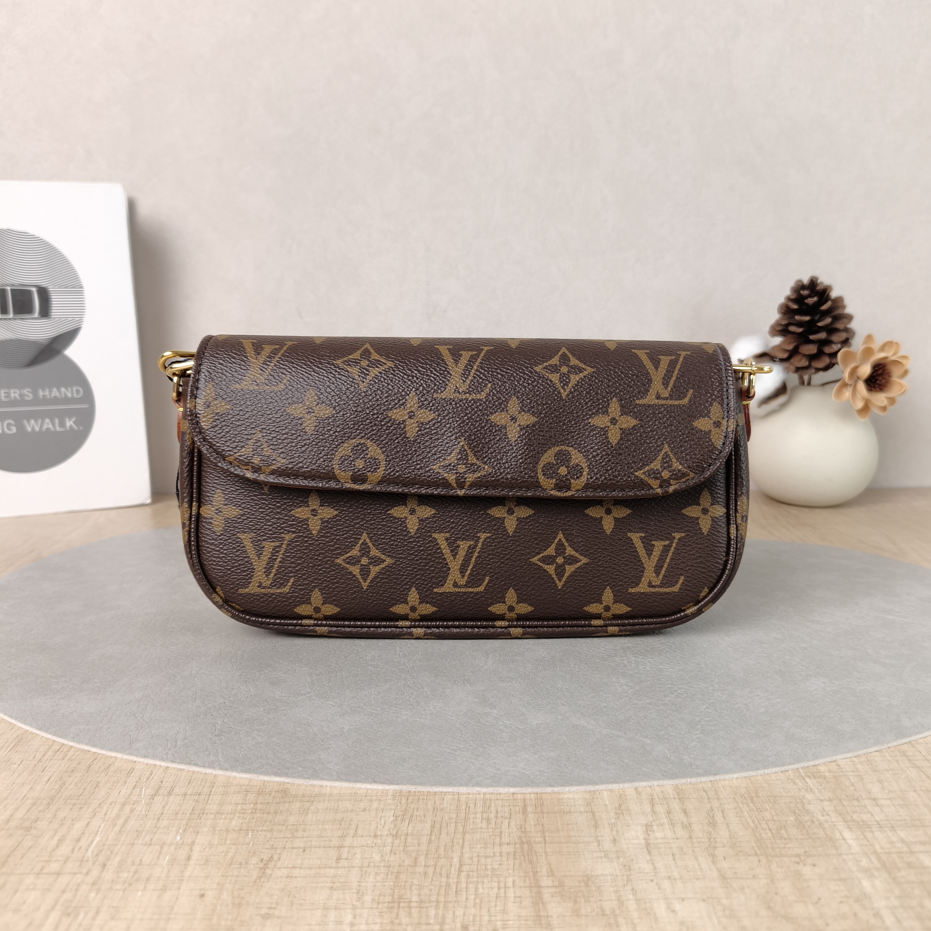 Louis Vuitton Crossbody Bag IVY Monogram PVC Small23.5 × 4.3 × 12 cm
