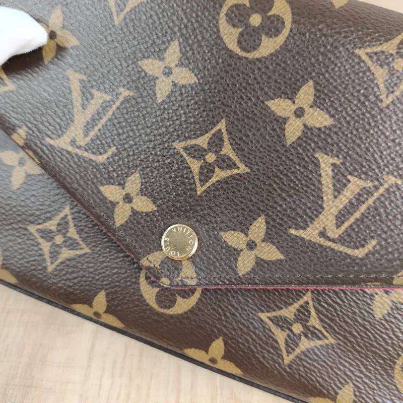 Louis Vuitton Crossbody Bag Pochette Félicie Monogram PVC Small 21 × 3 × 12 cm — detail view 7 of 17