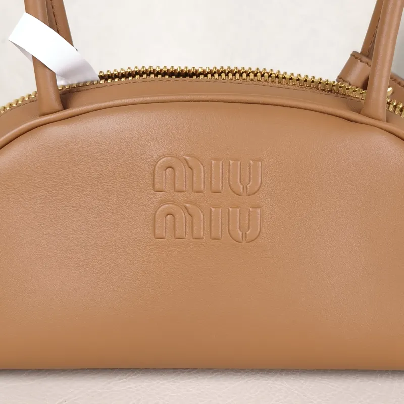 Miumiu Shoulder Bag Beau Brown Calfskin Small 23 × 10 × 11.5 cm — detail view 5 of 12