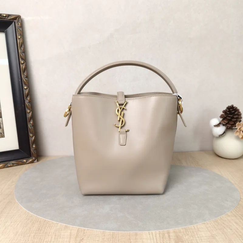 SAINT LAURENT Shoulder Bag LE 37 Brown Calfskin Small17 × 13 × 20 cm