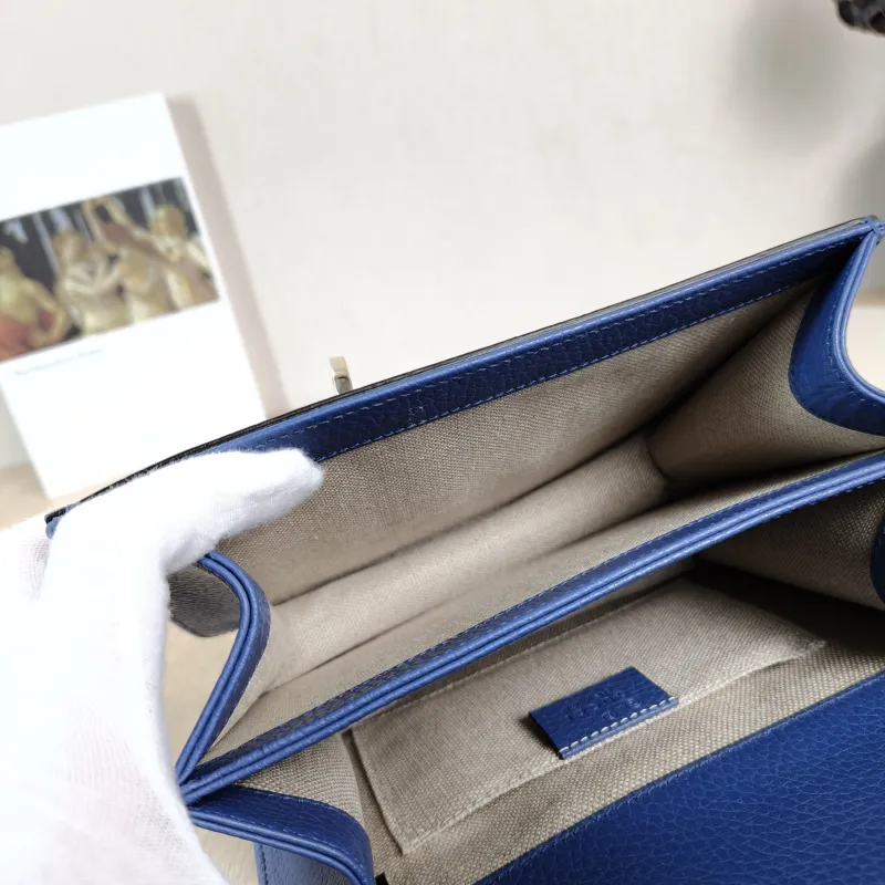 GUCCI Crossbody Bag g Collection Blue Calfskin Small20 × 9 × 16 cm — detail view 8 of 12