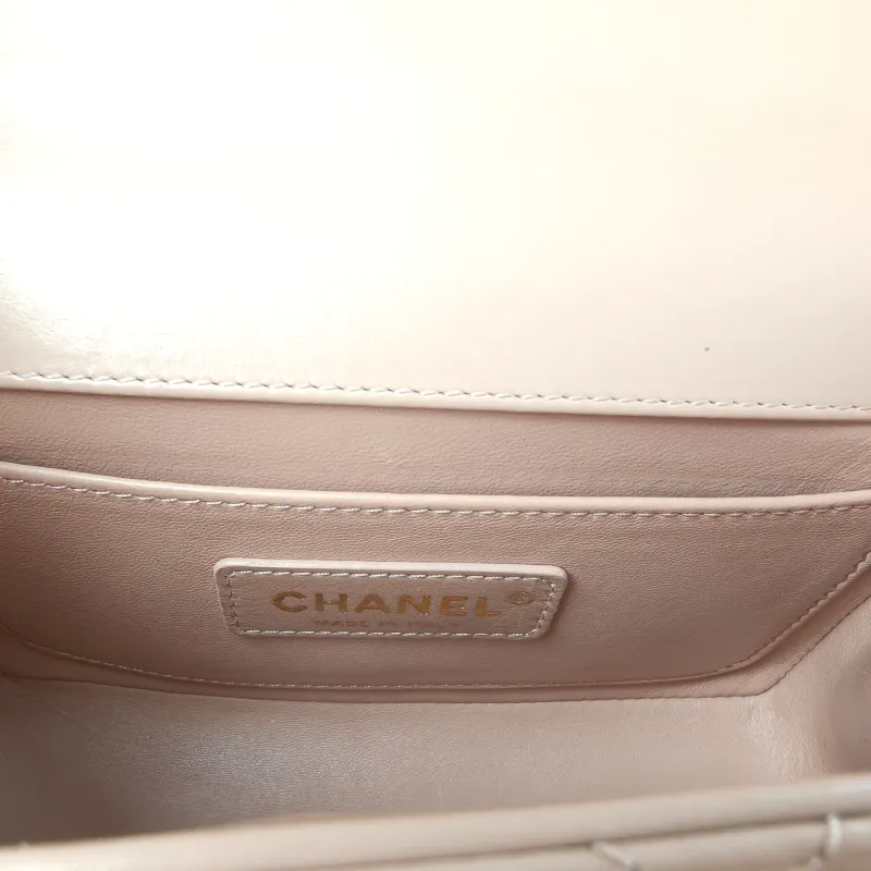 Chanel Crossbody Bag woc Taupe Calfskin One Size19 × 6 × 12 cm — detail view 1 of 12