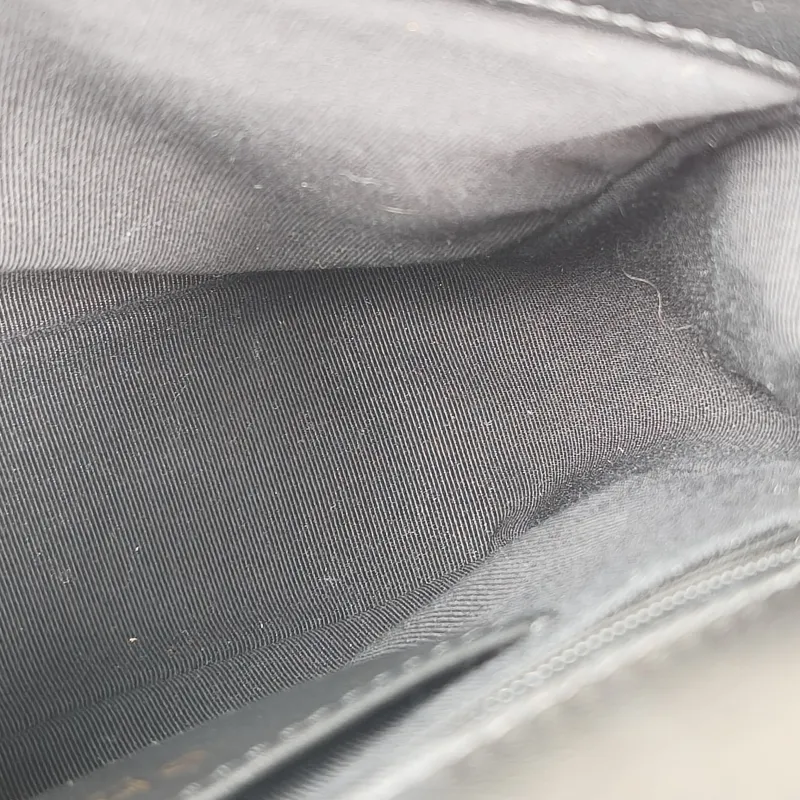 Chanel Crossbody Bag Pearl Crossbody Bag Black Lambskin One Size 21 × 7 × 15 cm — detail view 7 of 15