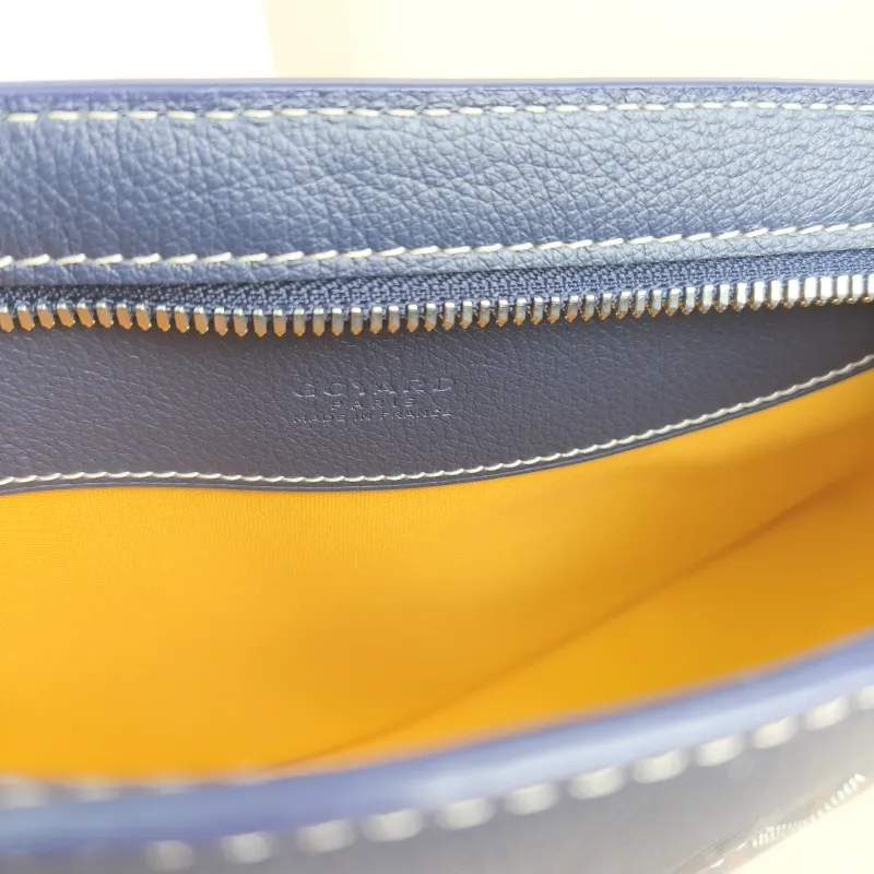 GOYARD Crossbody Bag Hirondelle Navy ine Canvas One Size 25 × 6 × 17 cm — detail view 1 of 11